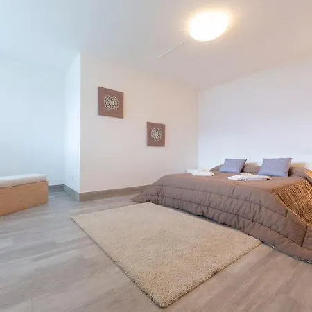 Di Como, Griante - Villa